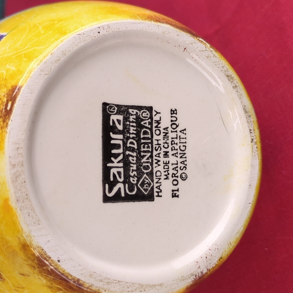 Tabletrendz By Sakura Stoneware Salad Plates And Latch Canister Floral Applique - Picture 16 of 17